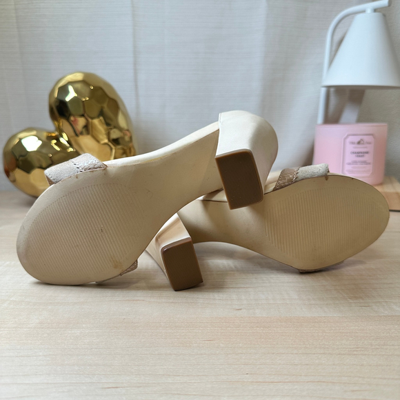 NICOLE Cream Block Heel Ankle Strap‎ Sandals Suede Size 6M - Picture 7 of 9